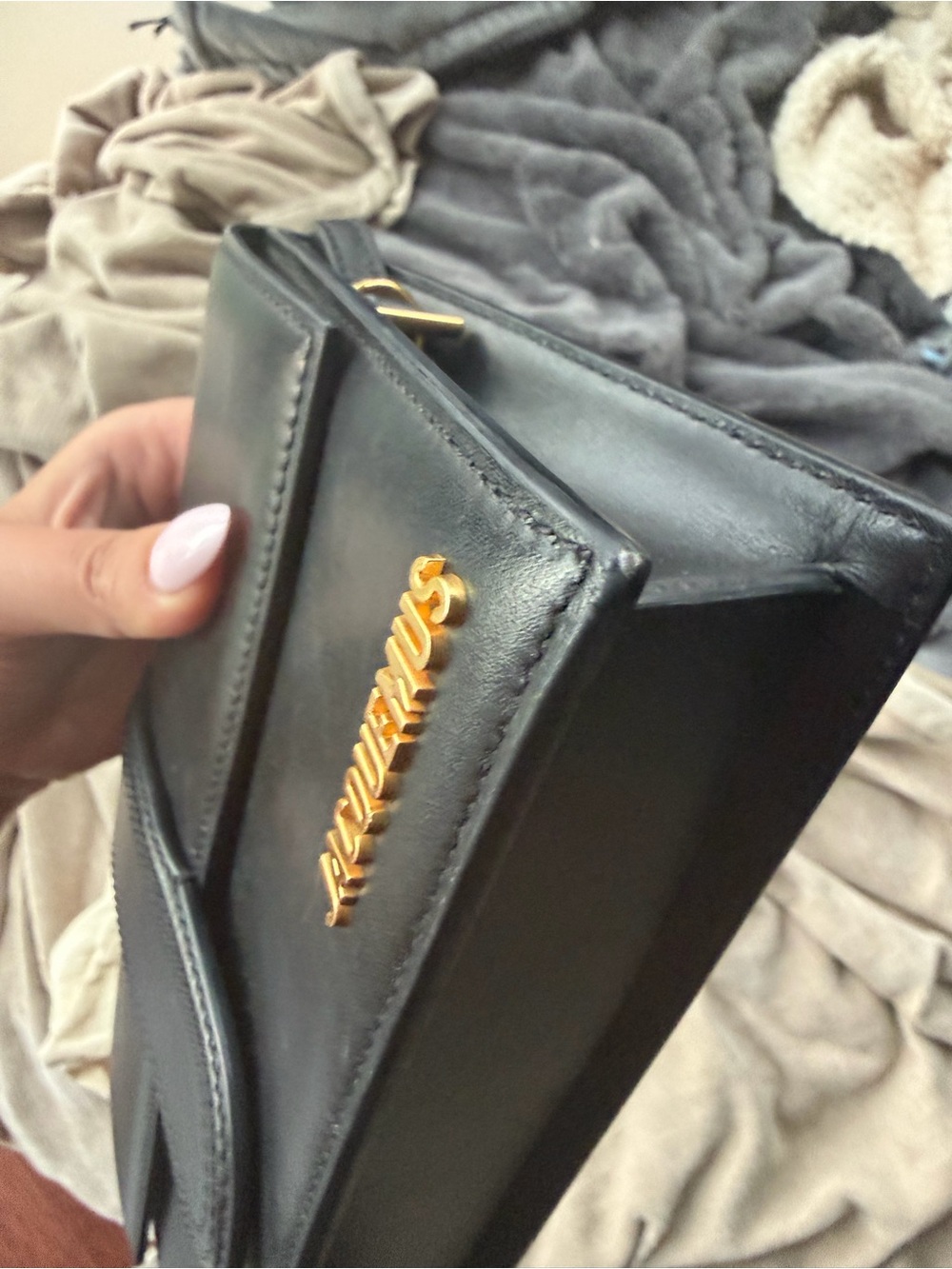 Jacquemus Black Long Leather Shoulder Bag with Gold Logo - Picture 6 of 11